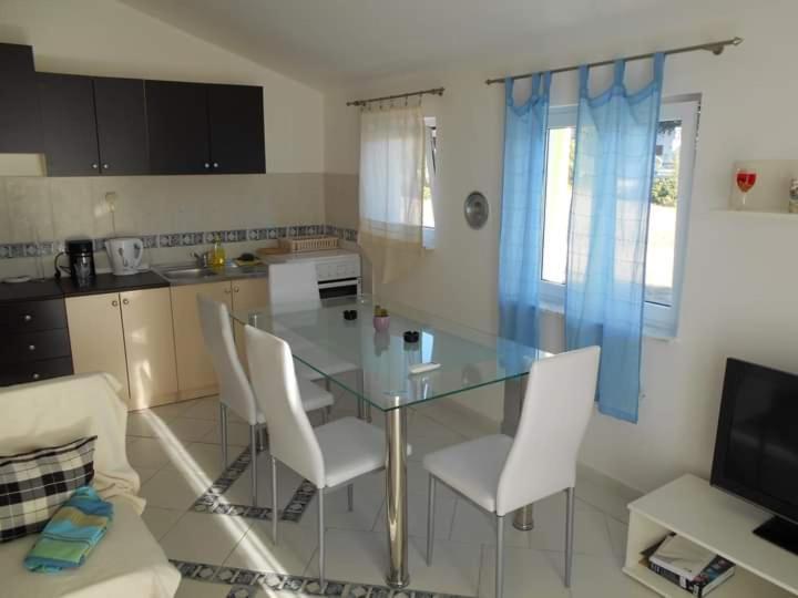 Karin Apartmani Hani กอร์นยิ คาริน ภายนอก รูปภาพ